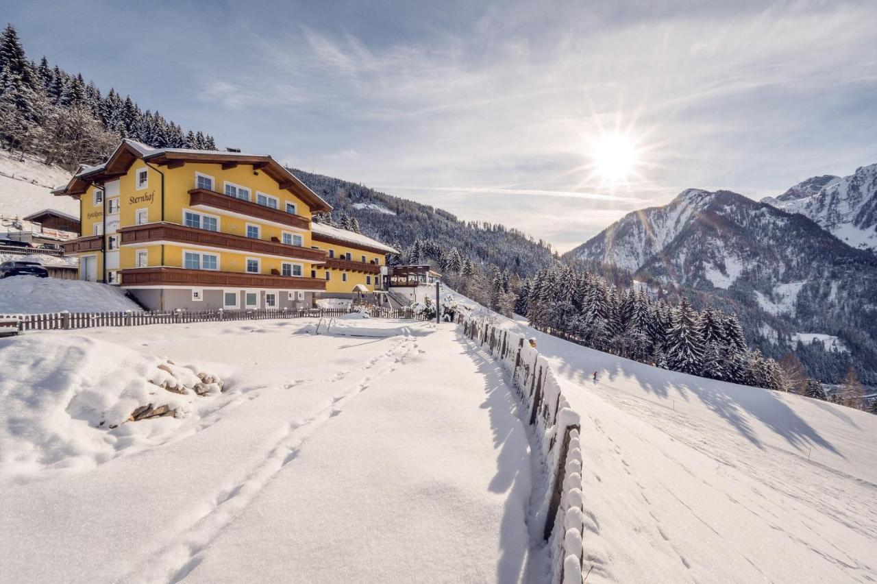 Alpendorf Hotel Stern سانكت يوهان ايم بونغ المظهر الخارجي الصورة