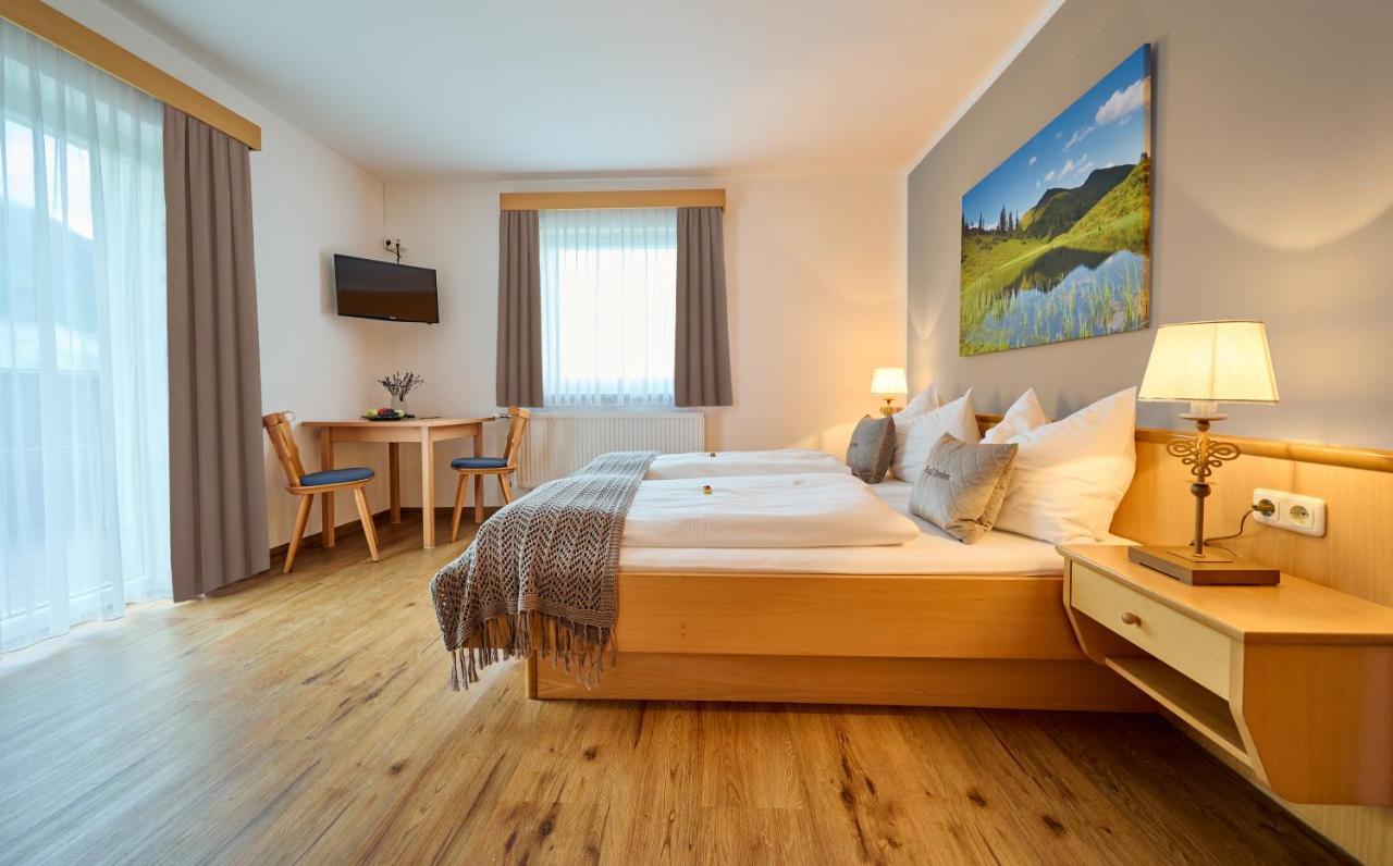 Alpendorf Hotel Stern سانكت يوهان ايم بونغ المظهر الخارجي الصورة